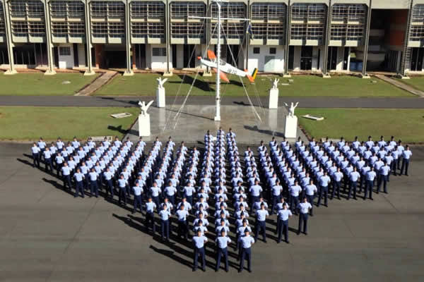 Comando da Aeron utica divulga edital para o Exame de Admiss o ao