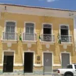 Prefeitura de Icó – CE divulga Concursos Públicos com 88 vagas e remuneração de até R$ 6.000,00.